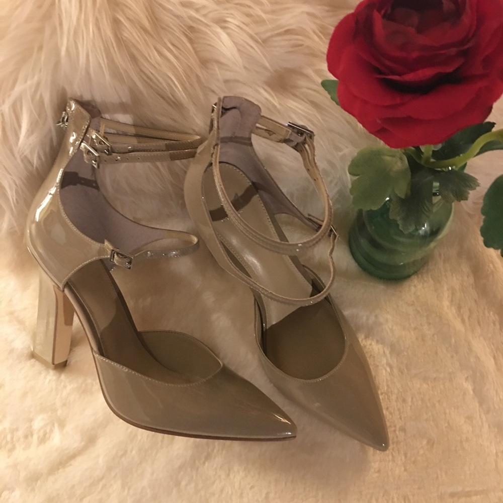 Marc Fisher- Tan/patent leather Magnol pumps. Sz 8